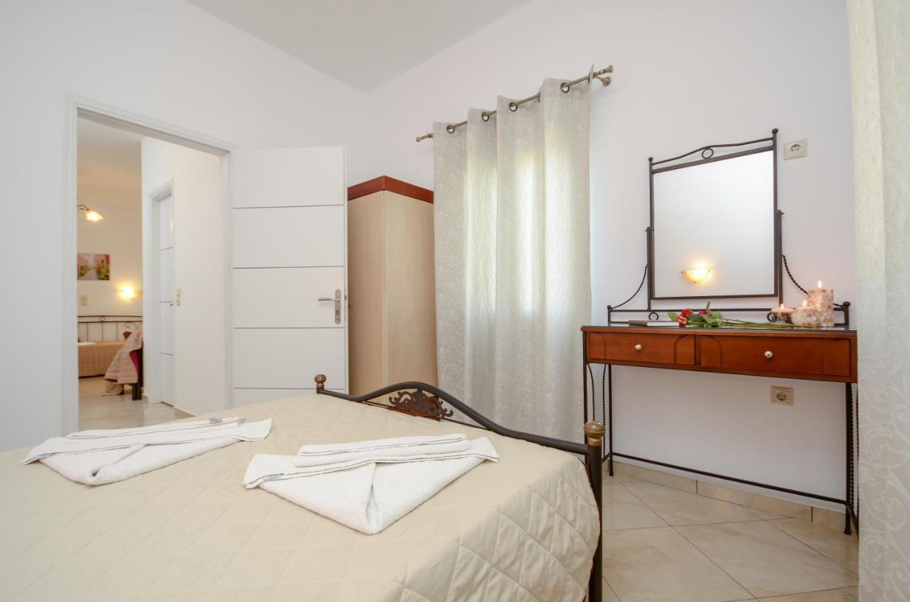 Gaitani Apartments Plaka Naxos Mikri Vigla Luaran gambar